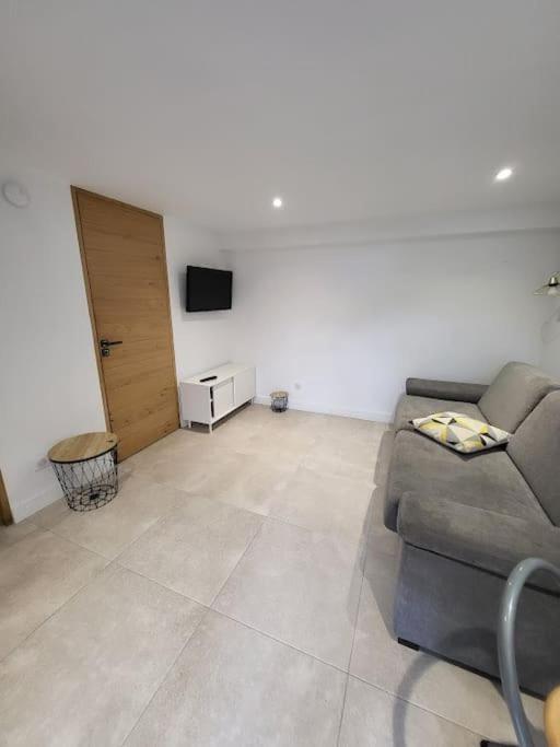 Studio 2 Personnes Equipe Carignan-de-Bordeaux Экстерьер фото